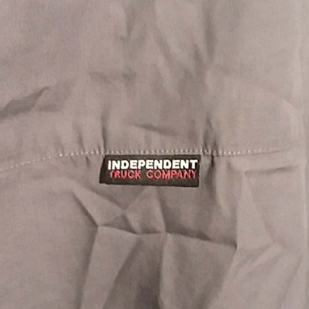Independent button down - Picture 5 of 5